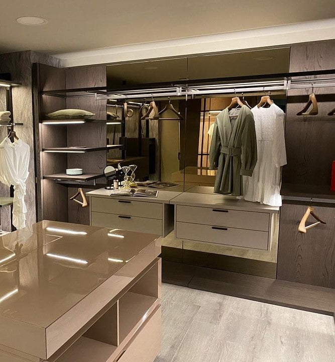 Walk in closet